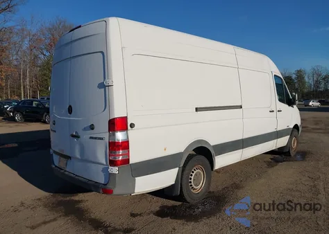 2013 Mercedes-Benz Sprinter 2500 High Roof z USA, uszkodzony, nr VIN WD3PE8CC7D5766086